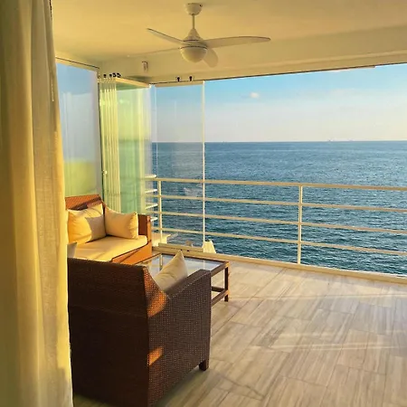Mediterranean Beachfront With Stunning Views דירה Benicàssim